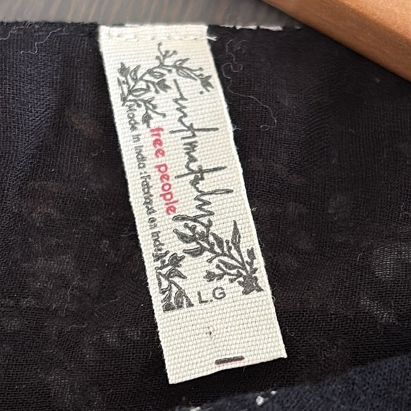 Free People Intimately Dessa Bodysuit Floral Printed Pintuck Black Top Size L - Picture 8 of 16